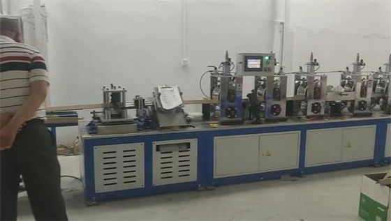 Máquina automática de hacer protector de borde de perfil L 15.3KW 40m/min Velocidad